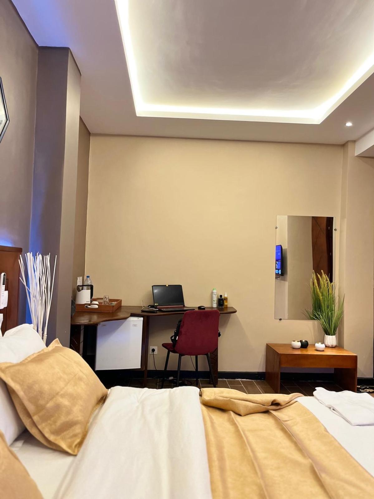 Sky Kenako Hotel Криби Экстерьер фото