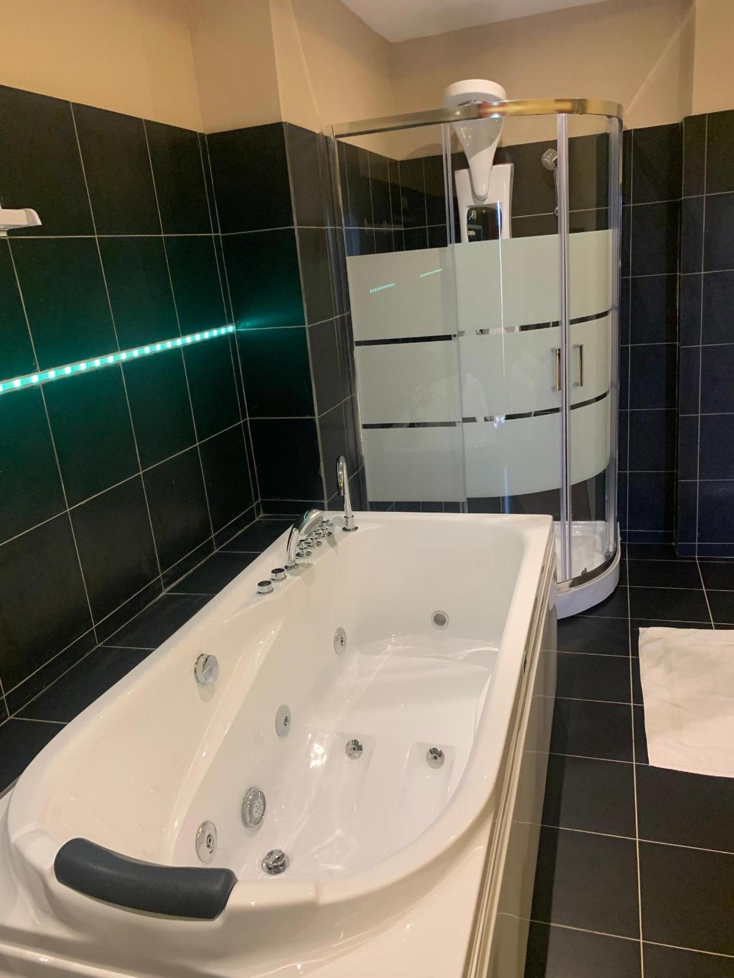 Sky Kenako Hotel Криби Экстерьер фото