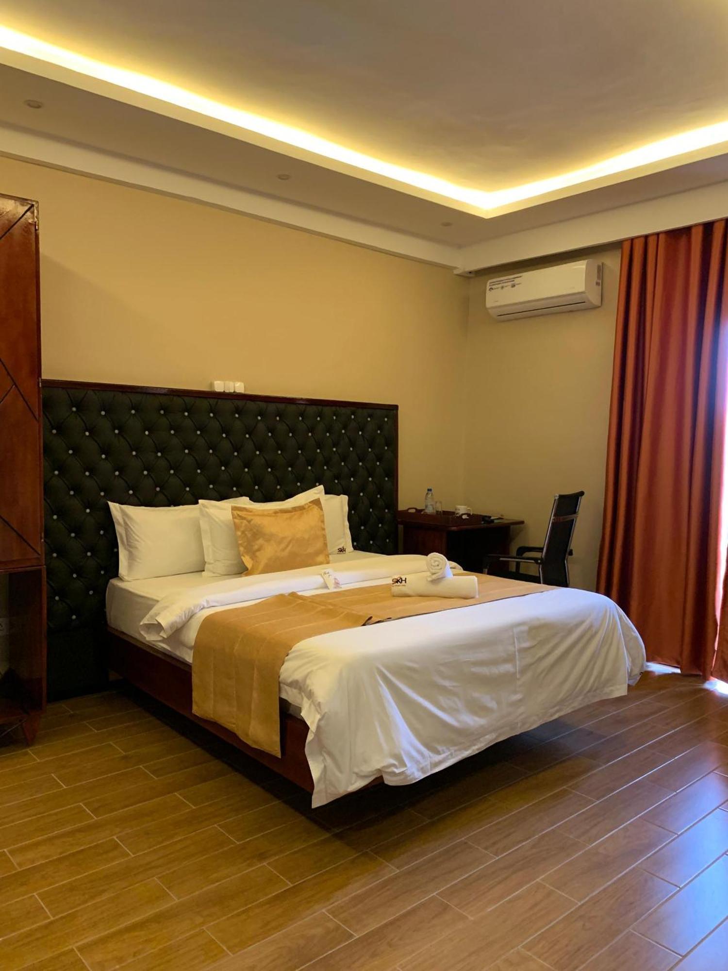 Sky Kenako Hotel Криби Экстерьер фото