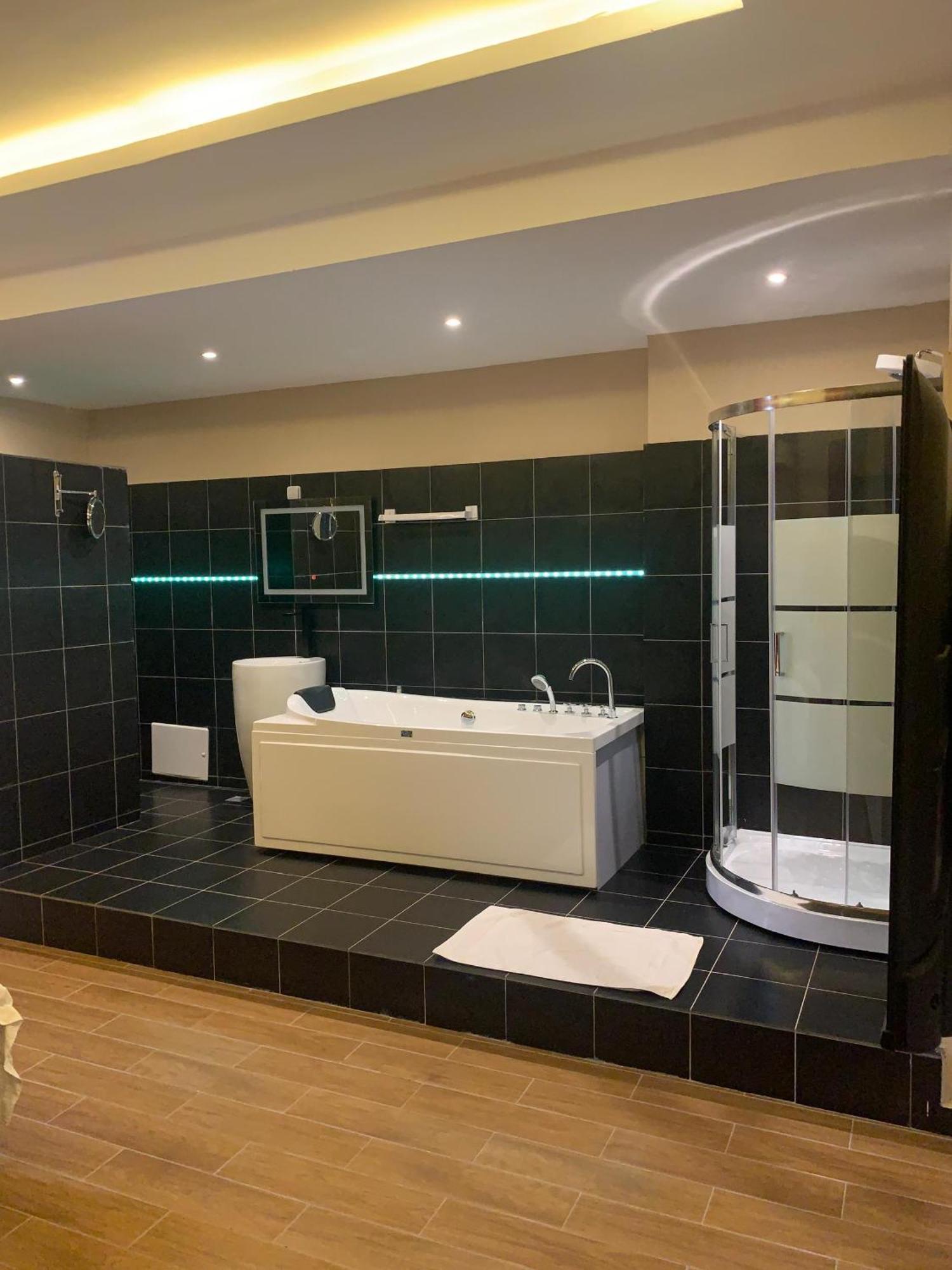 Sky Kenako Hotel Криби Экстерьер фото