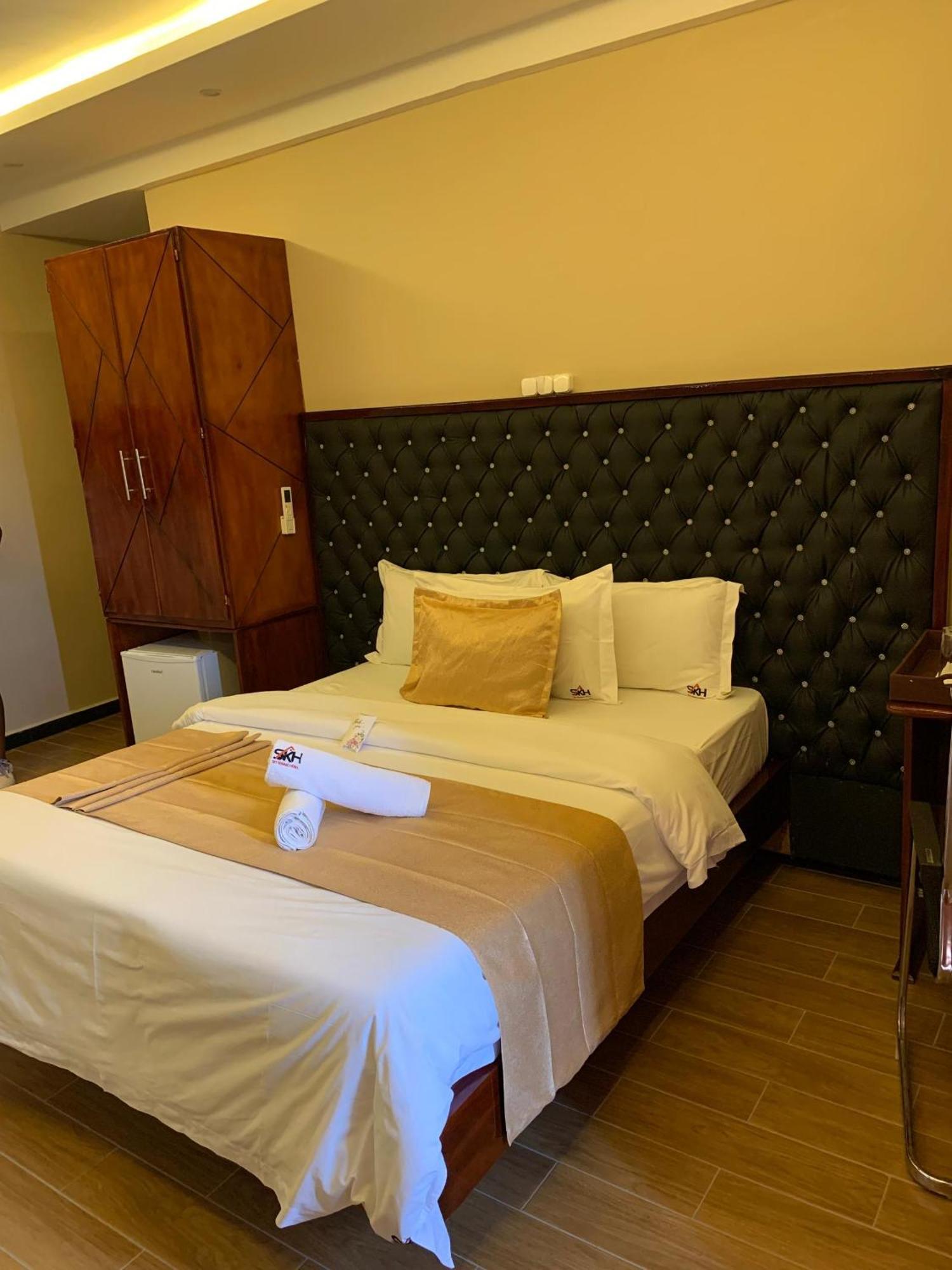 Sky Kenako Hotel Криби Экстерьер фото